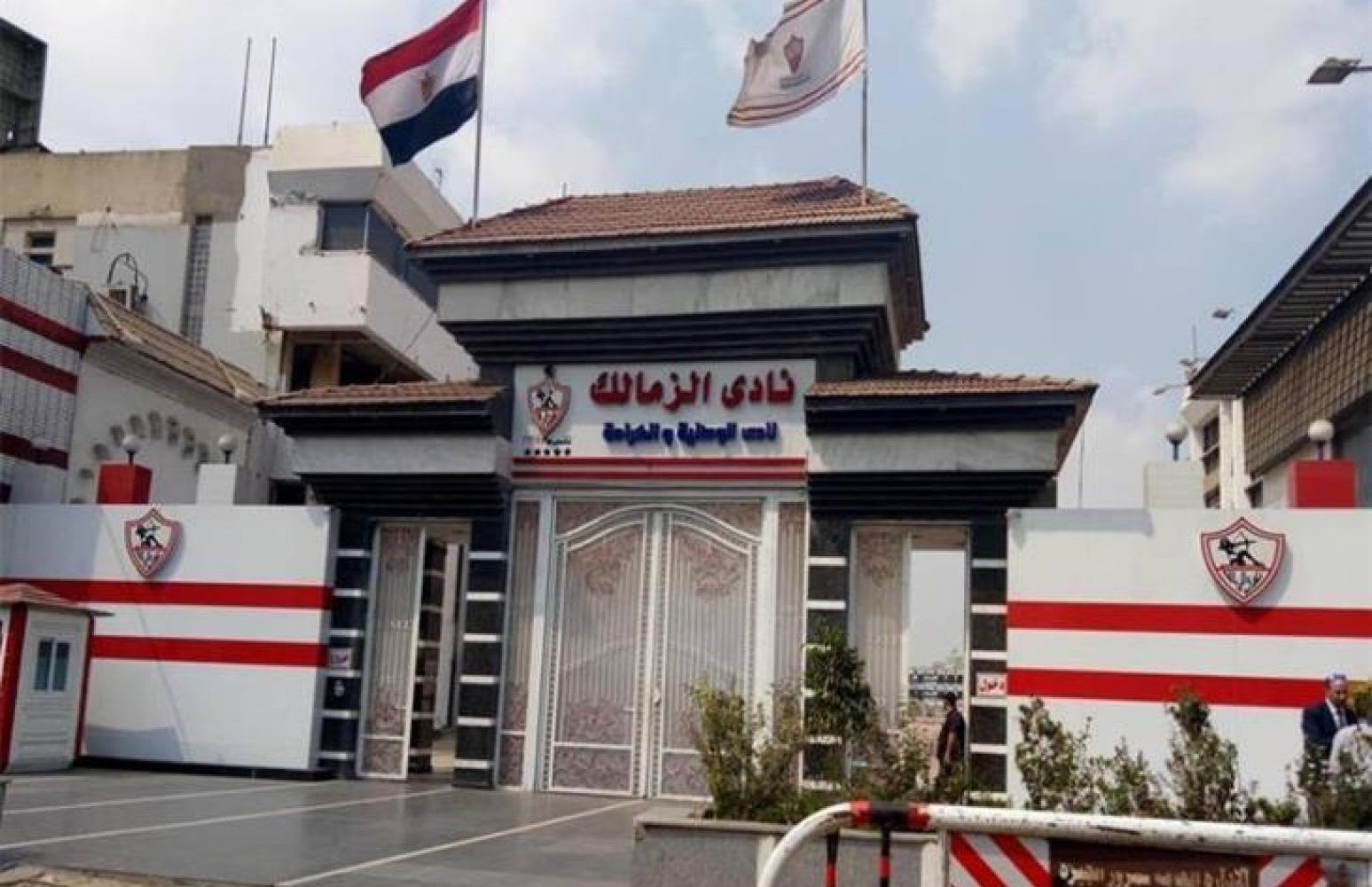 بسبب ممدوح عباس.. إيرادات الزمالك تهبط إلى 397 مليون جنيه في 2025/2024